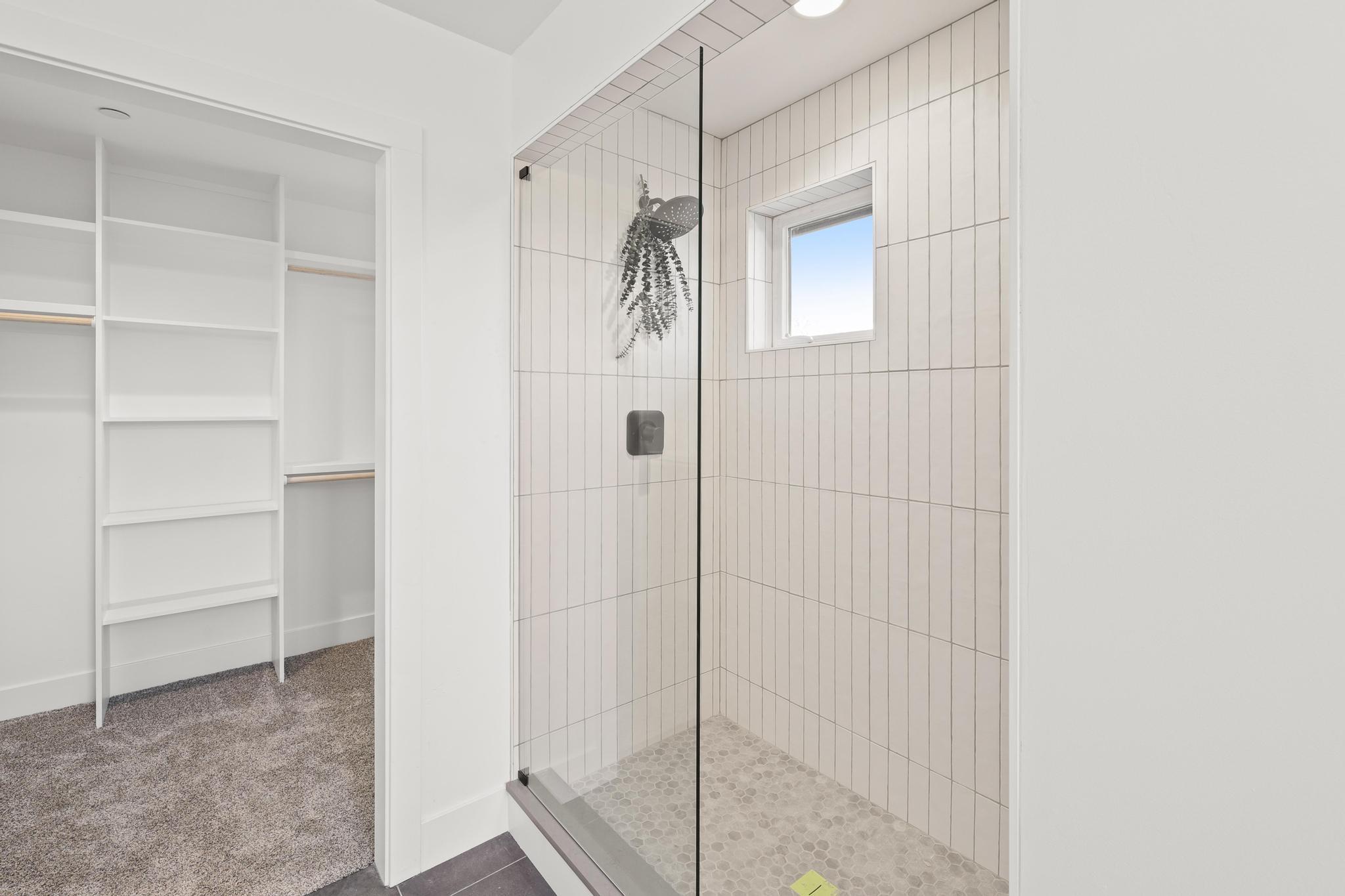2450 Neighborly Way Redding, CA 96001 - Photo 24 of 48 a bathroom with a shower