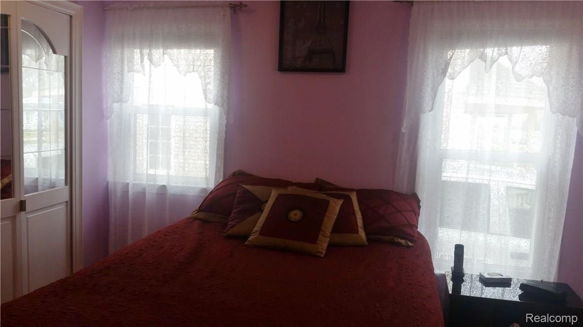 26627 Rialto Street Madison Heights, MI 48071 - Photo 18 of 21 Bedroom 1.