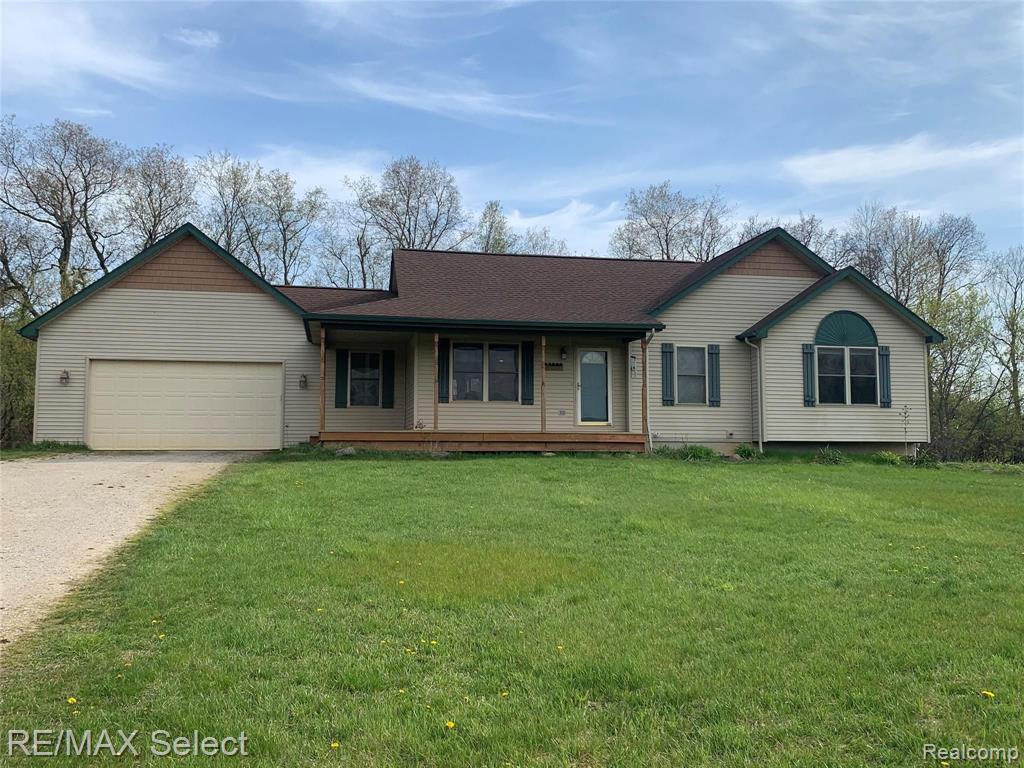 18580 Tipsico Lake Road Fenton, MI 48430 - Photo 1 of 31