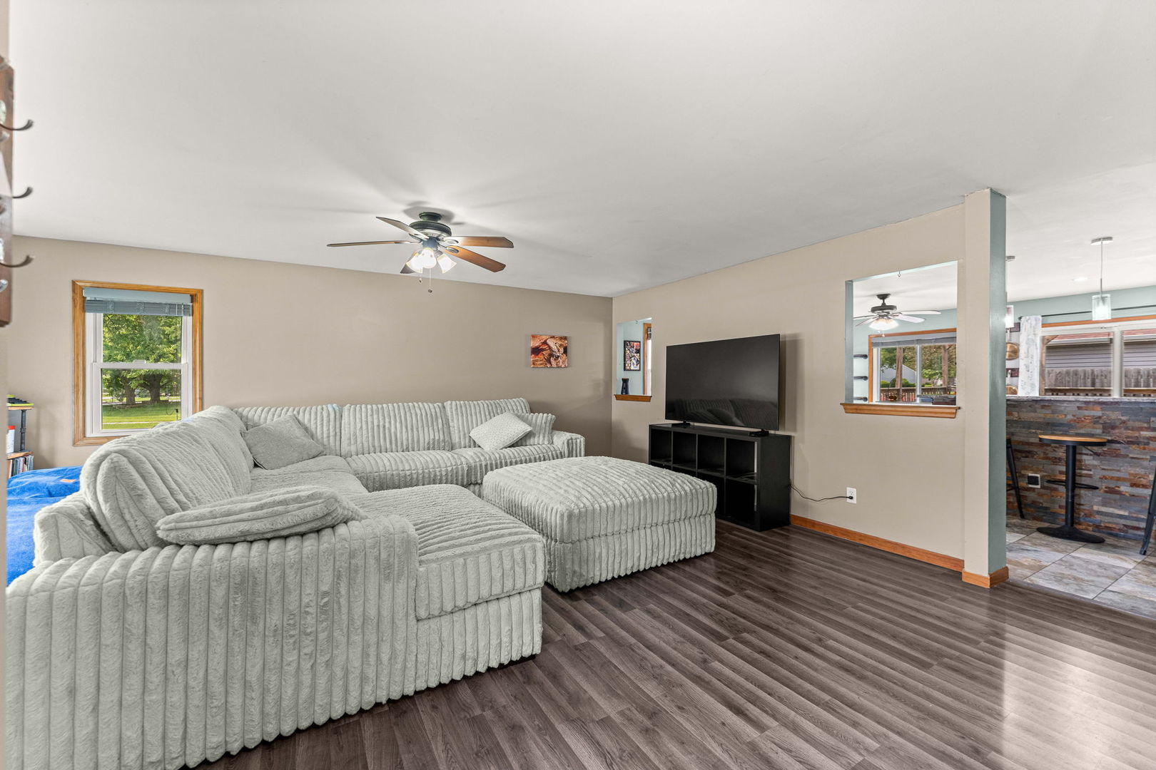 200 Fernwood Road Montgomery, IL 60538 - Photo 4 of 32