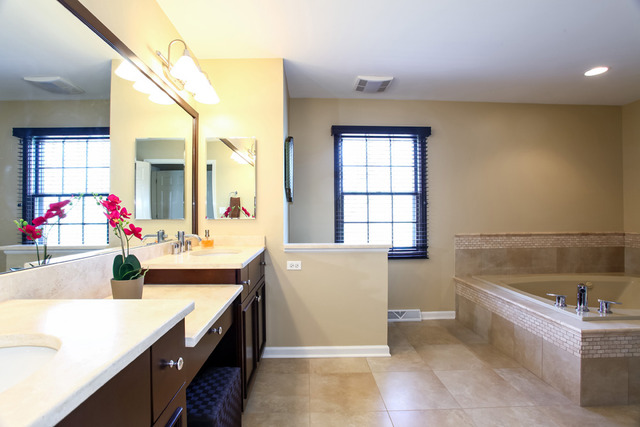 6 Lake Ridge Court Burr Ridge, IL 60527 - Photo 3 of 15