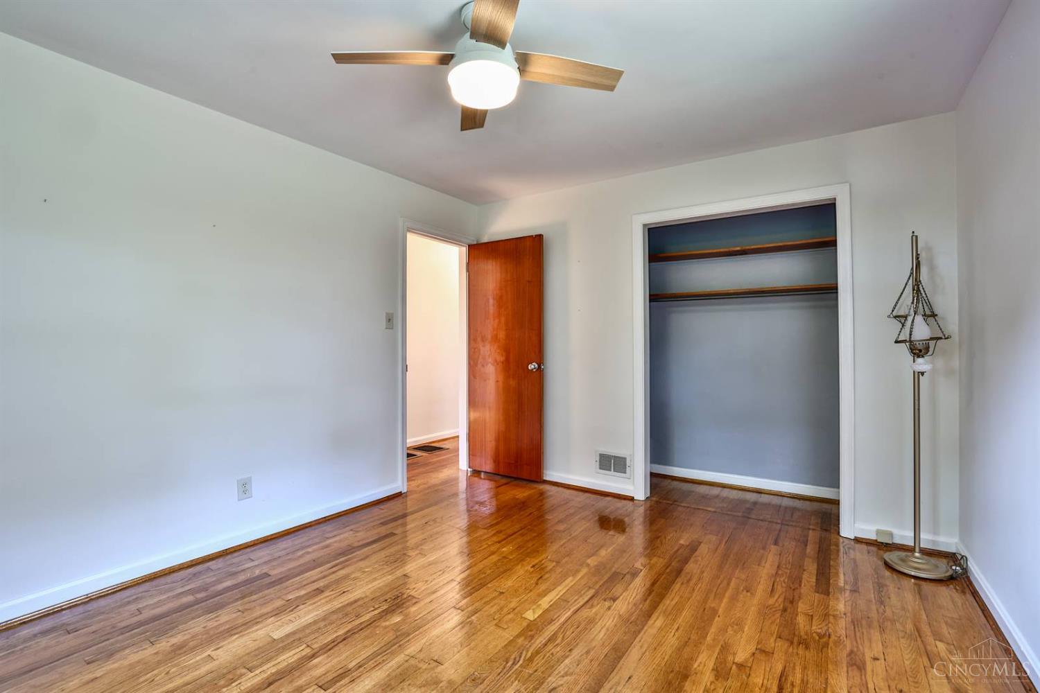 5397 Belclare Road Cincinnati, OH 45247 - Photo 18 of 30 Gallery Image 18