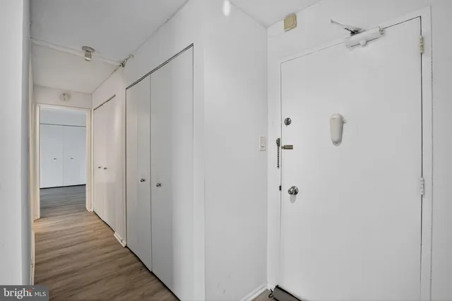 $220,000 | 4600 South Four Mile Run Drive, Unit 421, Arlington, VA 22204