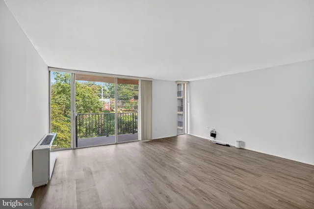 $220,000 | 4600 South Four Mile Run Drive, Unit 421, Arlington, VA 22204