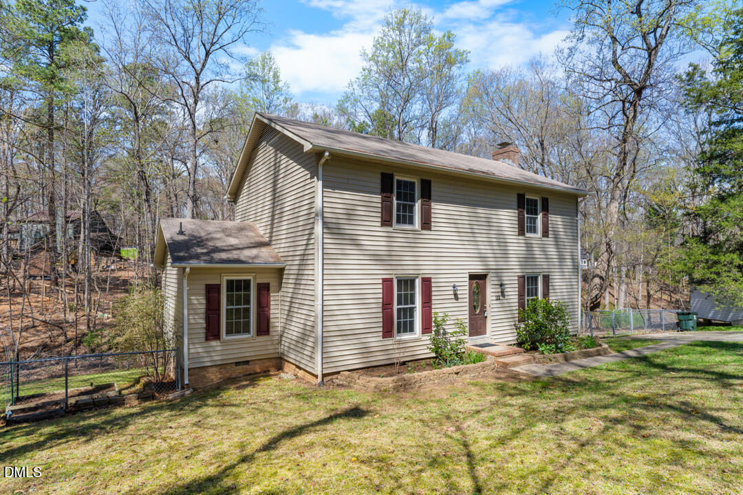 122 Stedwick Place Durham, NC 27712 - Photo 3 of 39 DSC01968