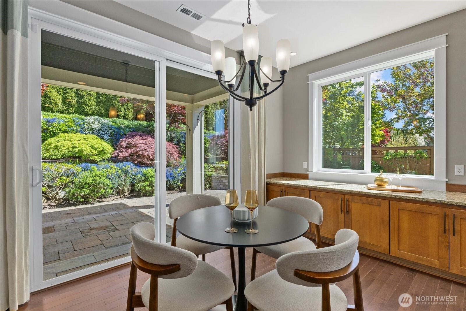 15112 101st Avenue Northeast Bothell, WA 98011 - Photo 14 of 39
