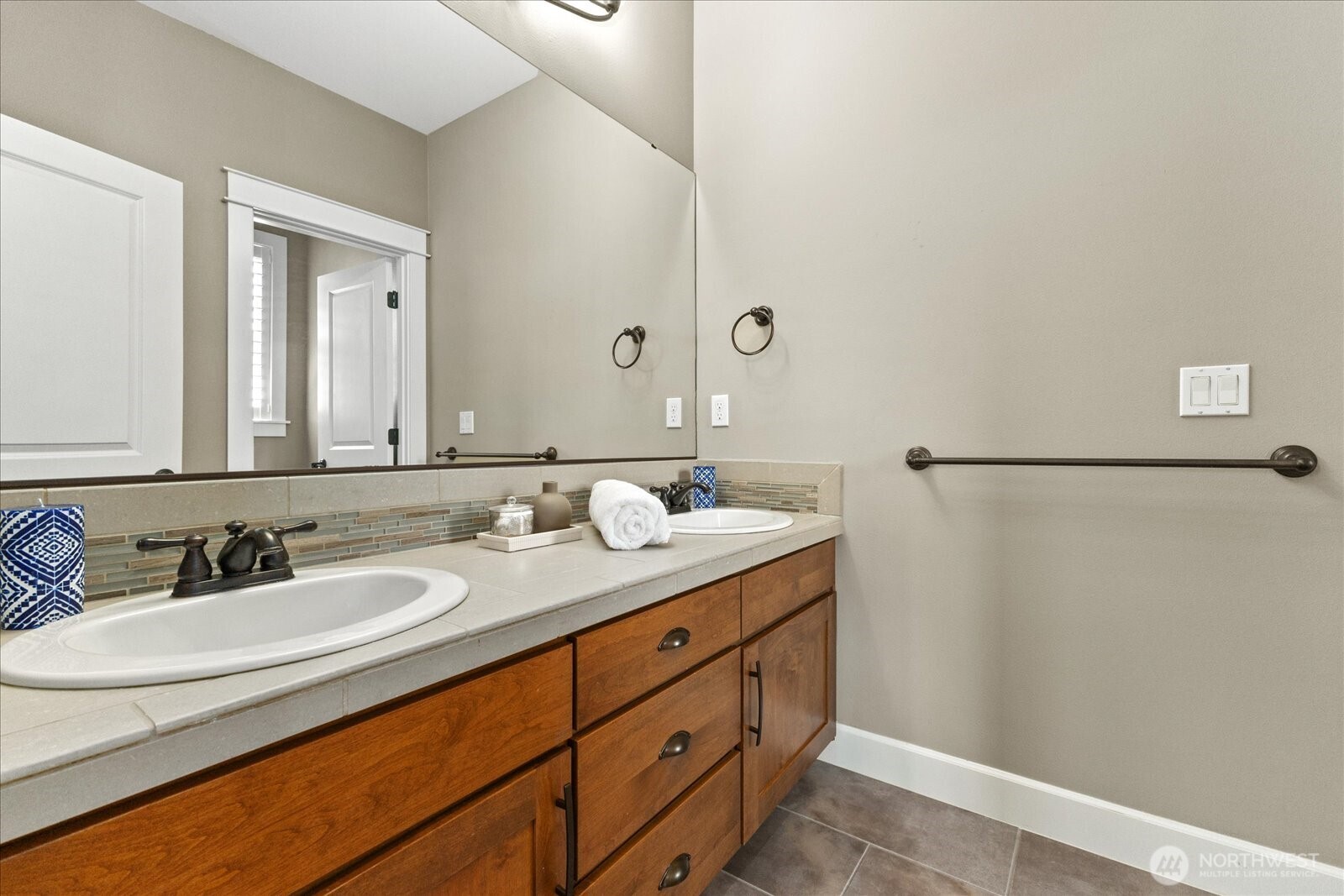 15112 101st Avenue Northeast Bothell, WA 98011 - Photo 19 of 39