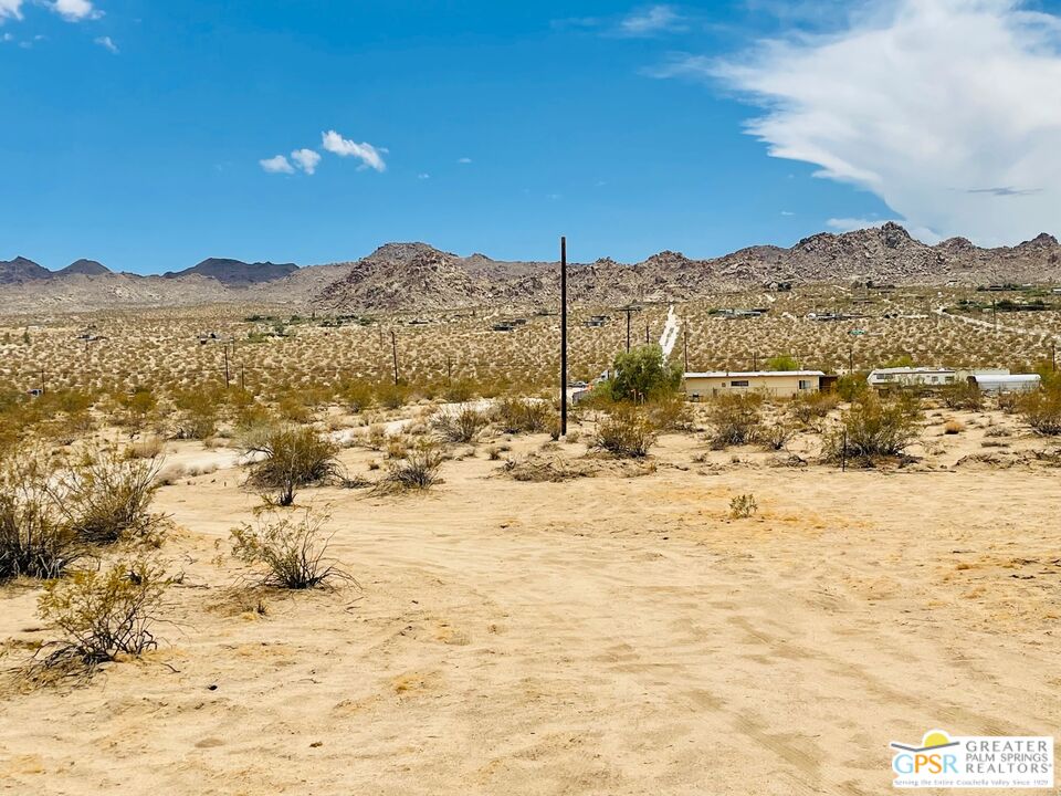 1 Sunever Road Joshua Tree, CA 92252 - Photo 10 of 14