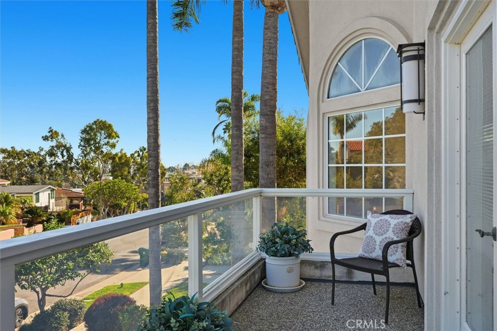 8325 Delgany Avenue Playa del Rey, CA 90293 - Photo 28 of 50 a view of a chair and table in the balcony