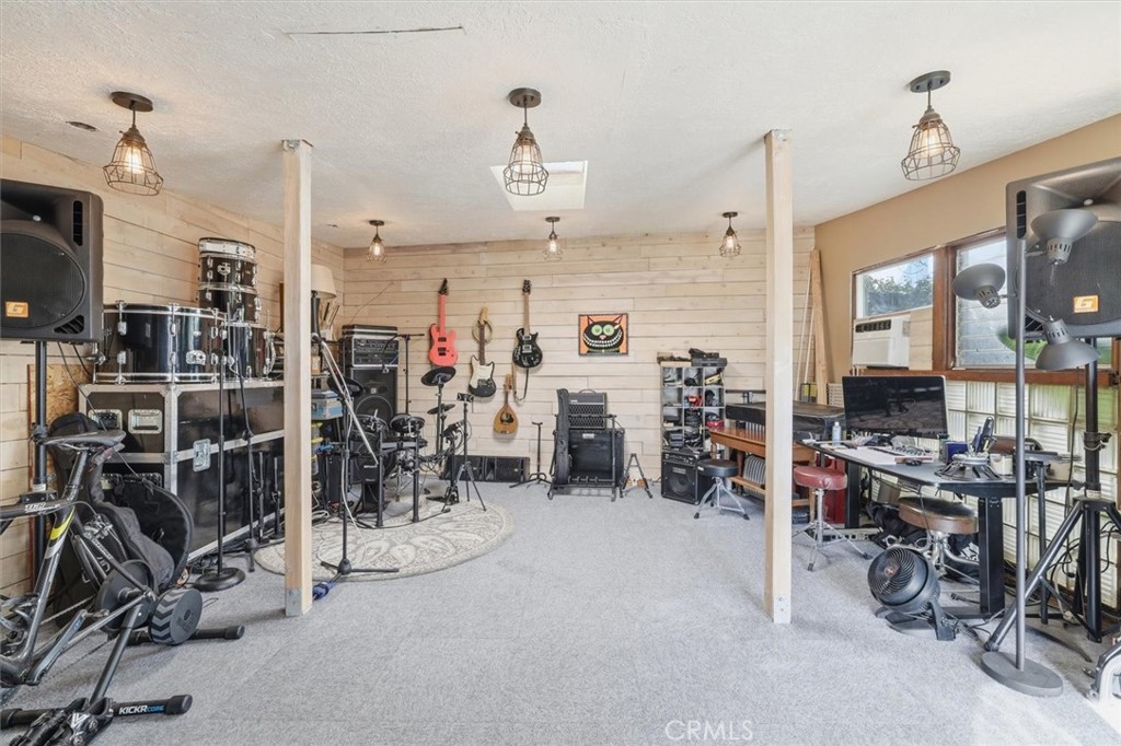 8325 Delgany Avenue Playa del Rey, CA 90293 - Photo 40 of 50 a view of a room with gym equipment