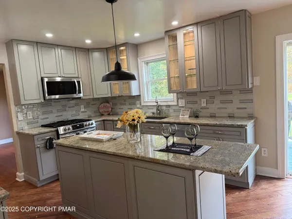 $2,500 | 3584 Bristol Circle West, East Stroudsburg, PA 18302