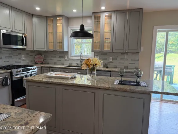 $2,500 | 3584 Bristol Circle West, East Stroudsburg, PA 18302