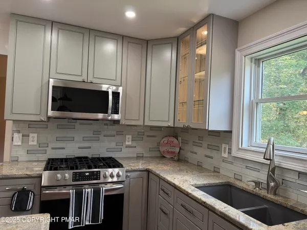 $2,500 | 3584 Bristol Circle West, East Stroudsburg, PA 18302