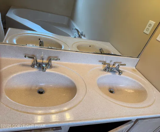 $2,500 | 3584 Bristol Circle West, East Stroudsburg, PA 18302