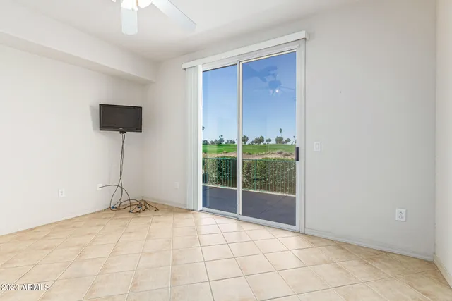 $1,800 | 6535 East Superstition Springs Boulevard, Unit 127, Mesa, AZ 85206