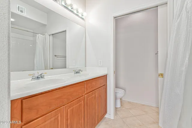 $1,800 | 6535 East Superstition Springs Boulevard, Unit 127, Mesa, AZ 85206