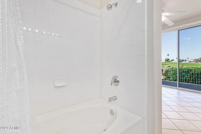 $1,800 | 6535 East Superstition Springs Boulevard, Unit 127, Mesa, AZ 85206