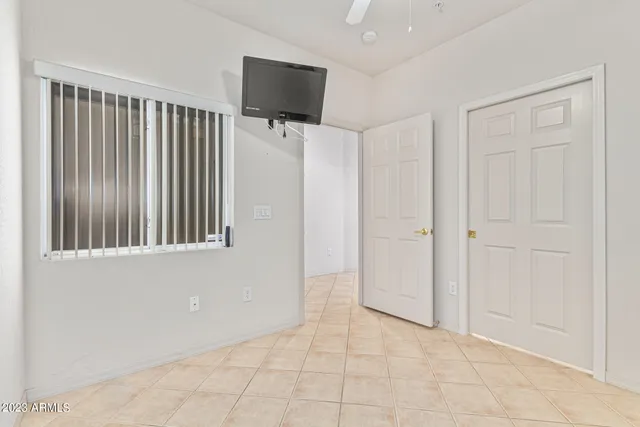 $1,800 | 6535 East Superstition Springs Boulevard, Unit 127, Mesa, AZ 85206