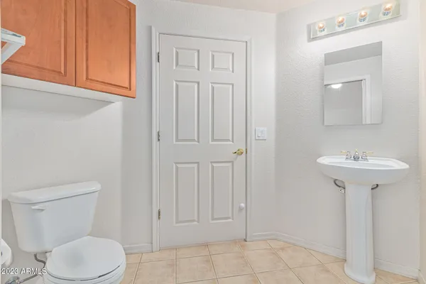 $1,800 | 6535 East Superstition Springs Boulevard, Unit 127, Mesa, AZ 85206