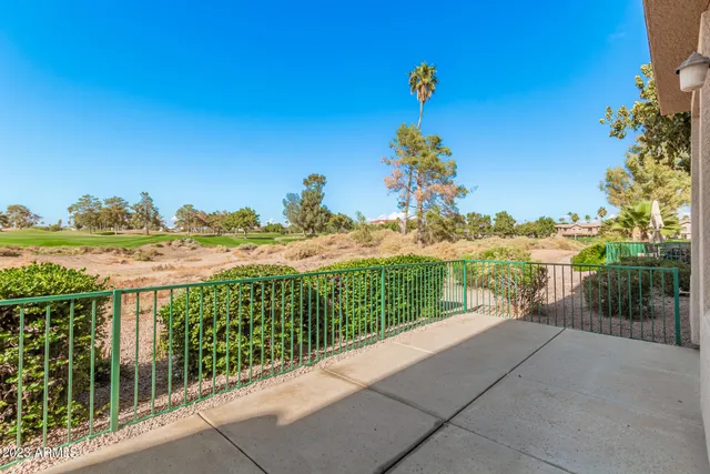 $1,800 | 6535 East Superstition Springs Boulevard, Unit 127, Mesa, AZ 85206