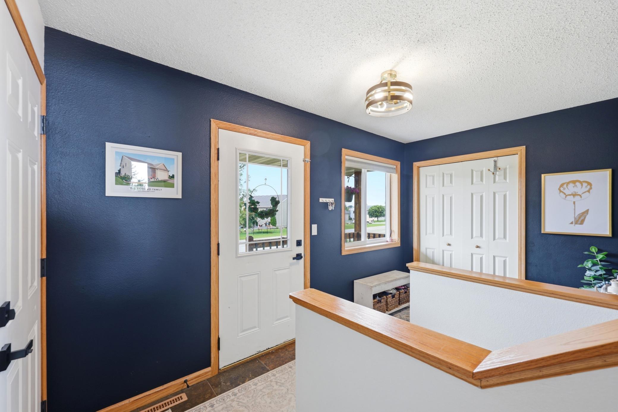 308 Homestead Street Detroit Lakes, MN 56501 - Photo 5 of 38