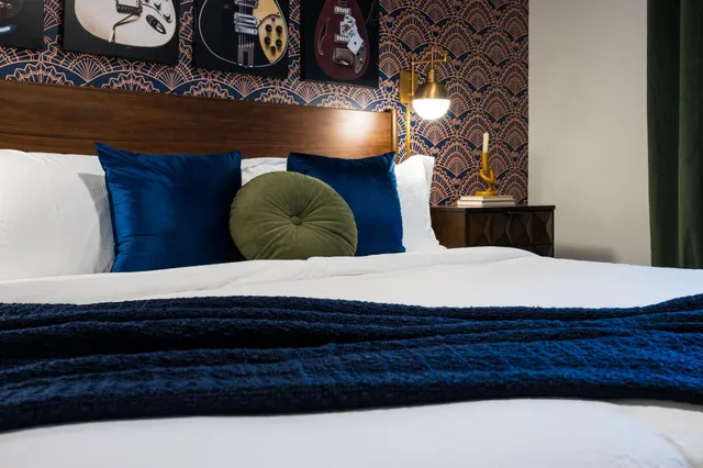 $6,995 | 635 7th Avenue South, Unit 204, Nashville, TN 37203