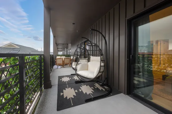 $6,995 | 635 7th Avenue South, Unit 204, Nashville, TN 37203