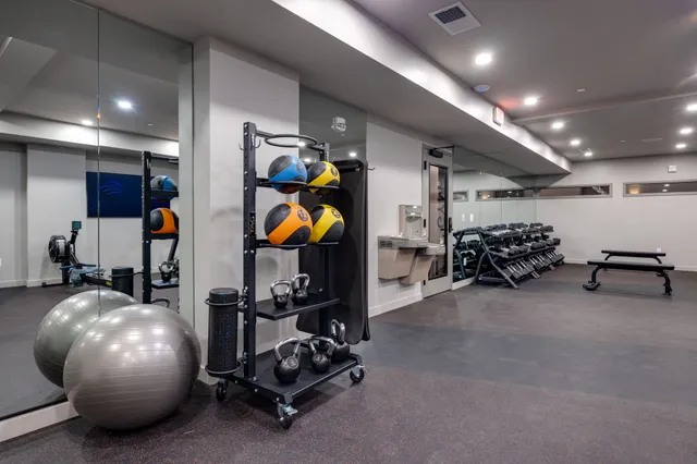 $6,995 | 635 7th Avenue South, Unit 204, Nashville, TN 37203