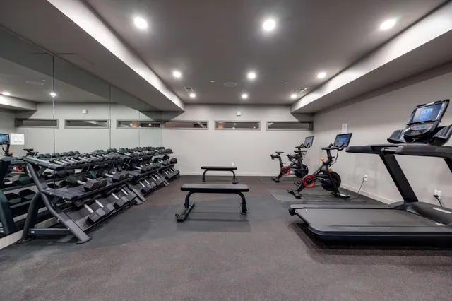 $6,995 | 635 7th Avenue South, Unit 204, Nashville, TN 37203