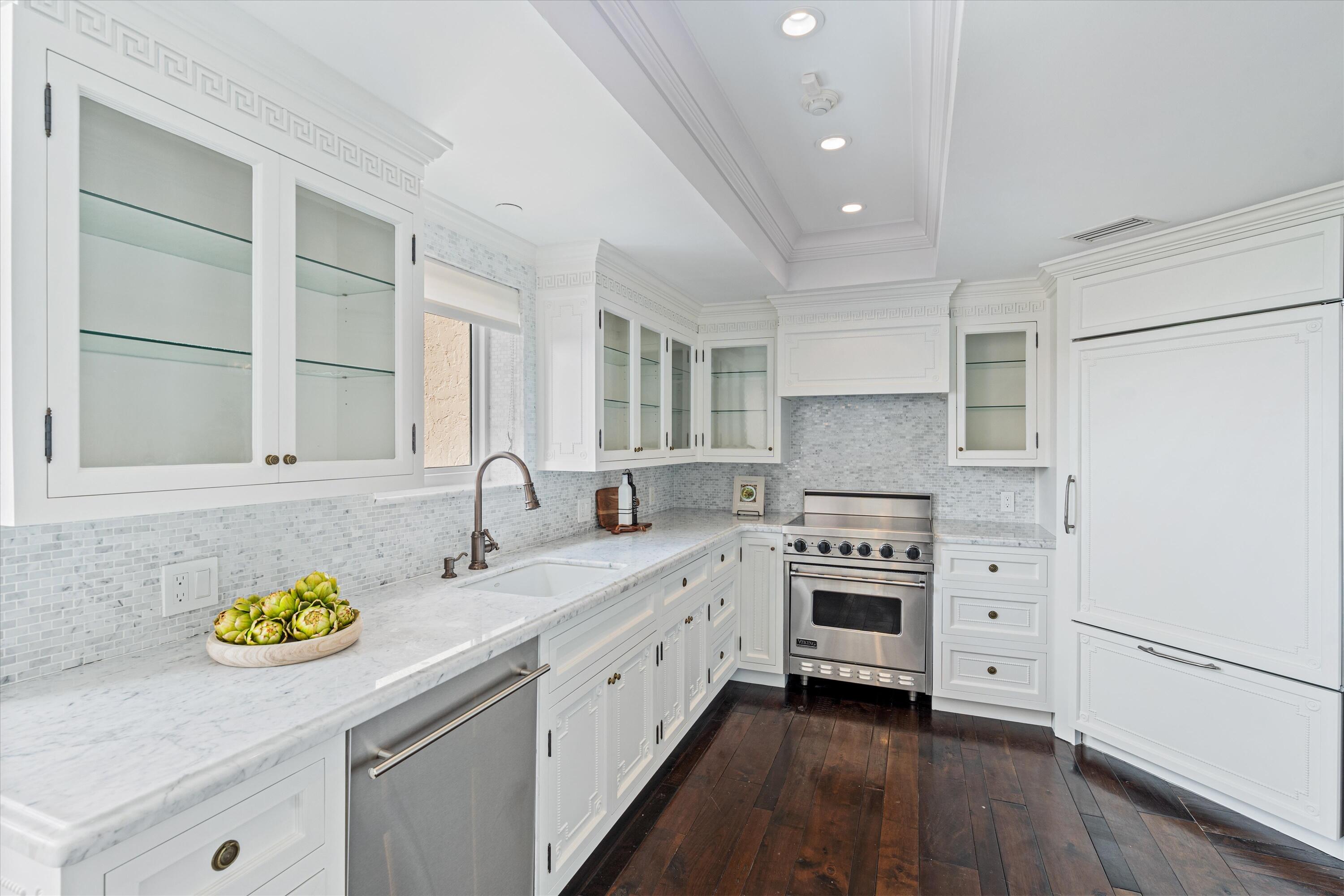 300 Southeast 5th Avenue, Unit 6140 Boca Raton, FL 33432 - Photo 3 of 53 Kitchen