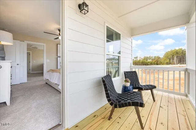 a view of an empty room and outdoor space