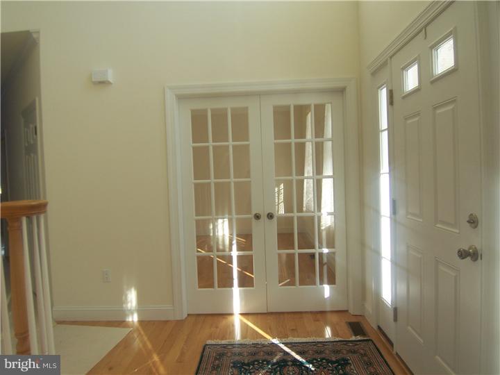 1131 Kirkwood Road Voorhees, NJ 08043 - Photo 3 of 19 Foyer