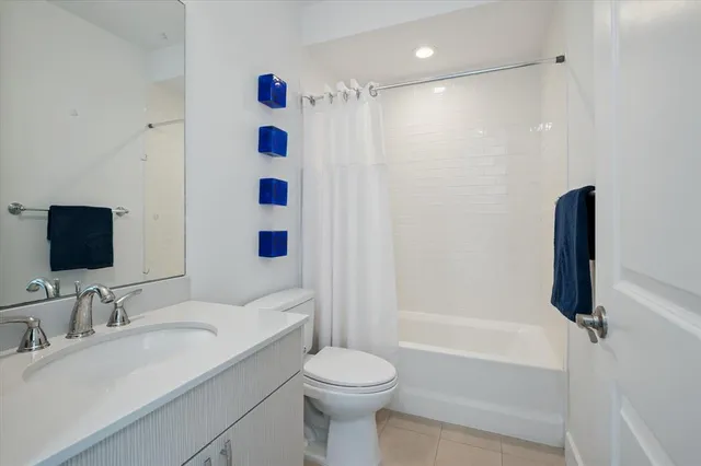 $3,125,000 | 63 Isle Of Venice Drive, Unit 63, Fort Lauderdale, FL 33301