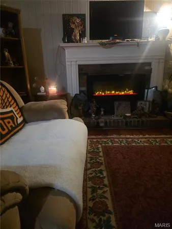 $199,900 | 2533 Belmont Drive, High Ridge, MO 63049