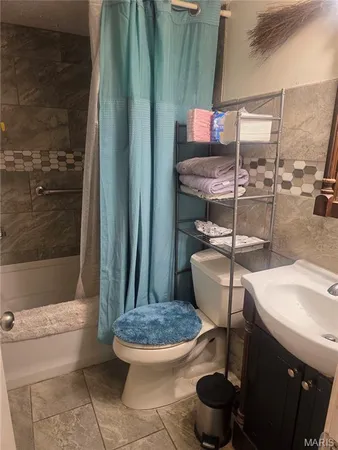 $199,900 | 2533 Belmont Drive, High Ridge, MO 63049