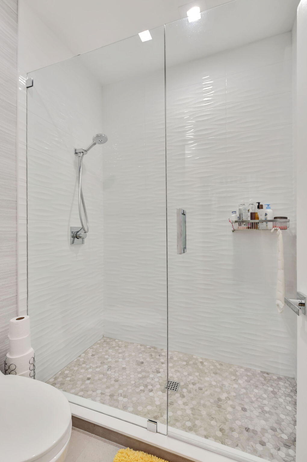 17440 Loch Lomond Way Boca Raton, FL 33496 - Photo 26 of 89 Guest Bathroom Ensuite