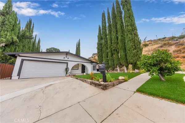 $4,900 | 18735 Bookham Drive, Canyon Country, CA 91351