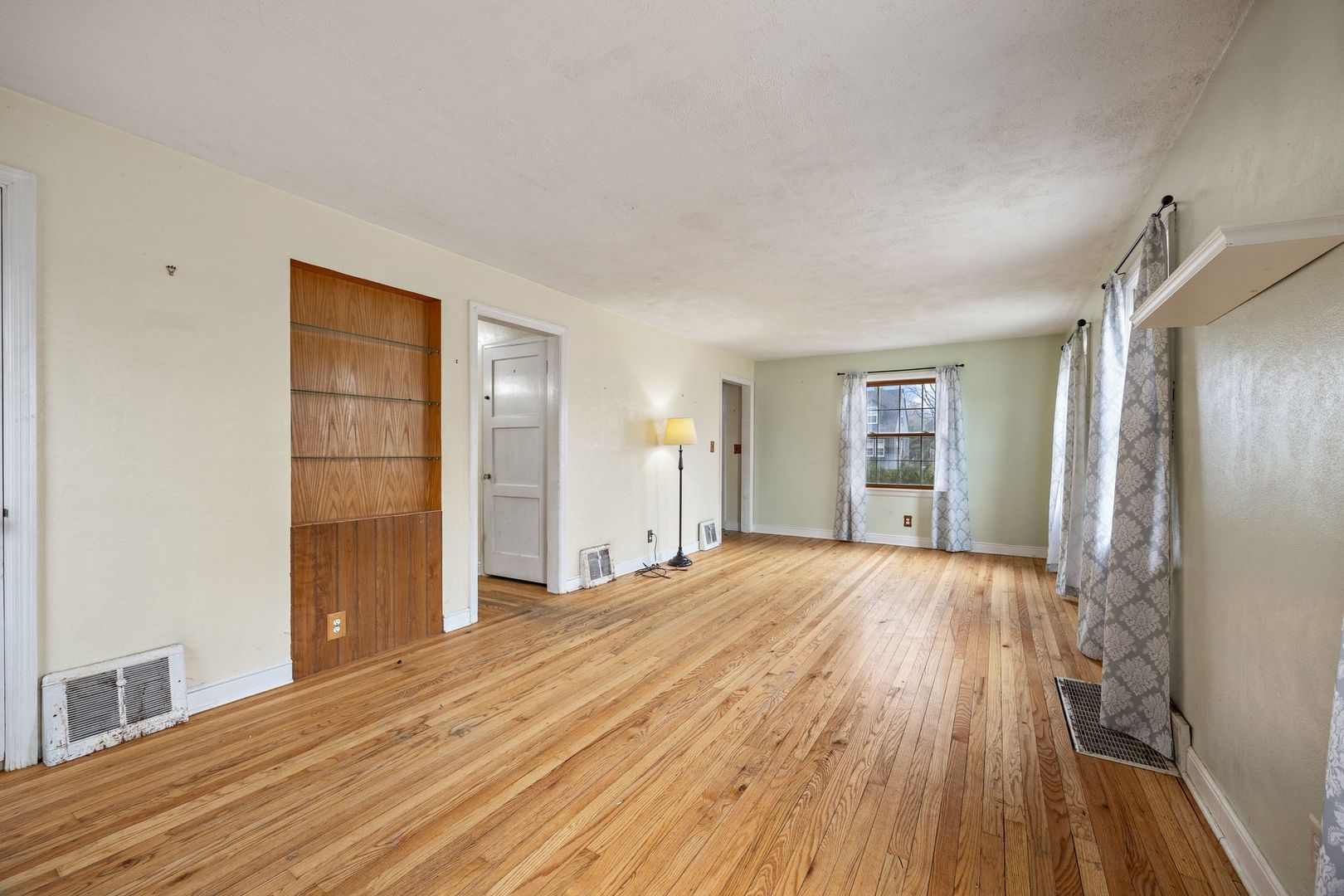 466 Miller Drive Elgin, IL 60123 - Photo 5 of 26