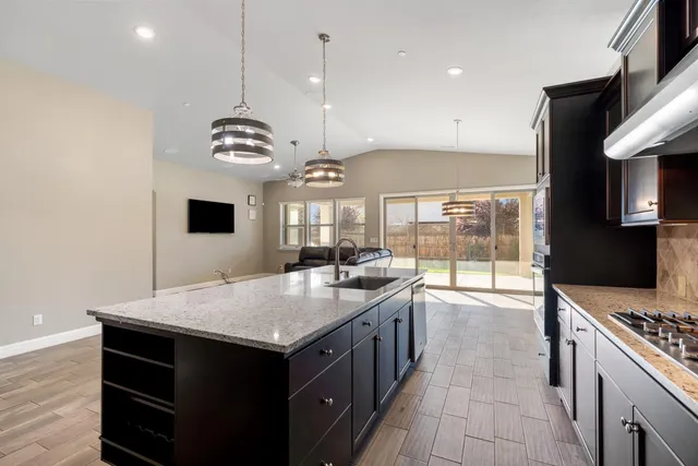 $655,000 | 2871 North Cypress Avenue, Fresno, CA 93727