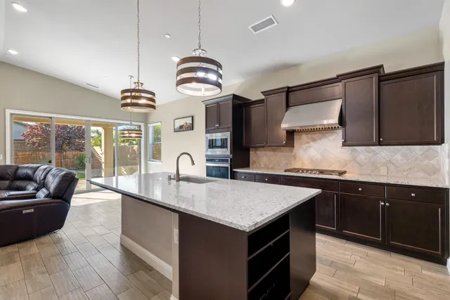 $655,000 | 2871 North Cypress Avenue, Fresno, CA 93727