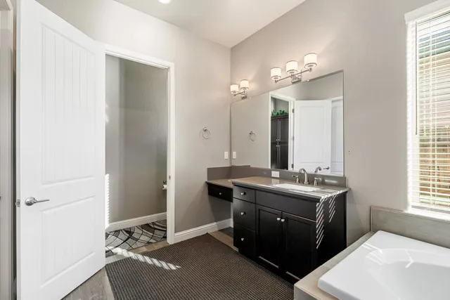 $655,000 | 2871 North Cypress Avenue, Fresno, CA 93727