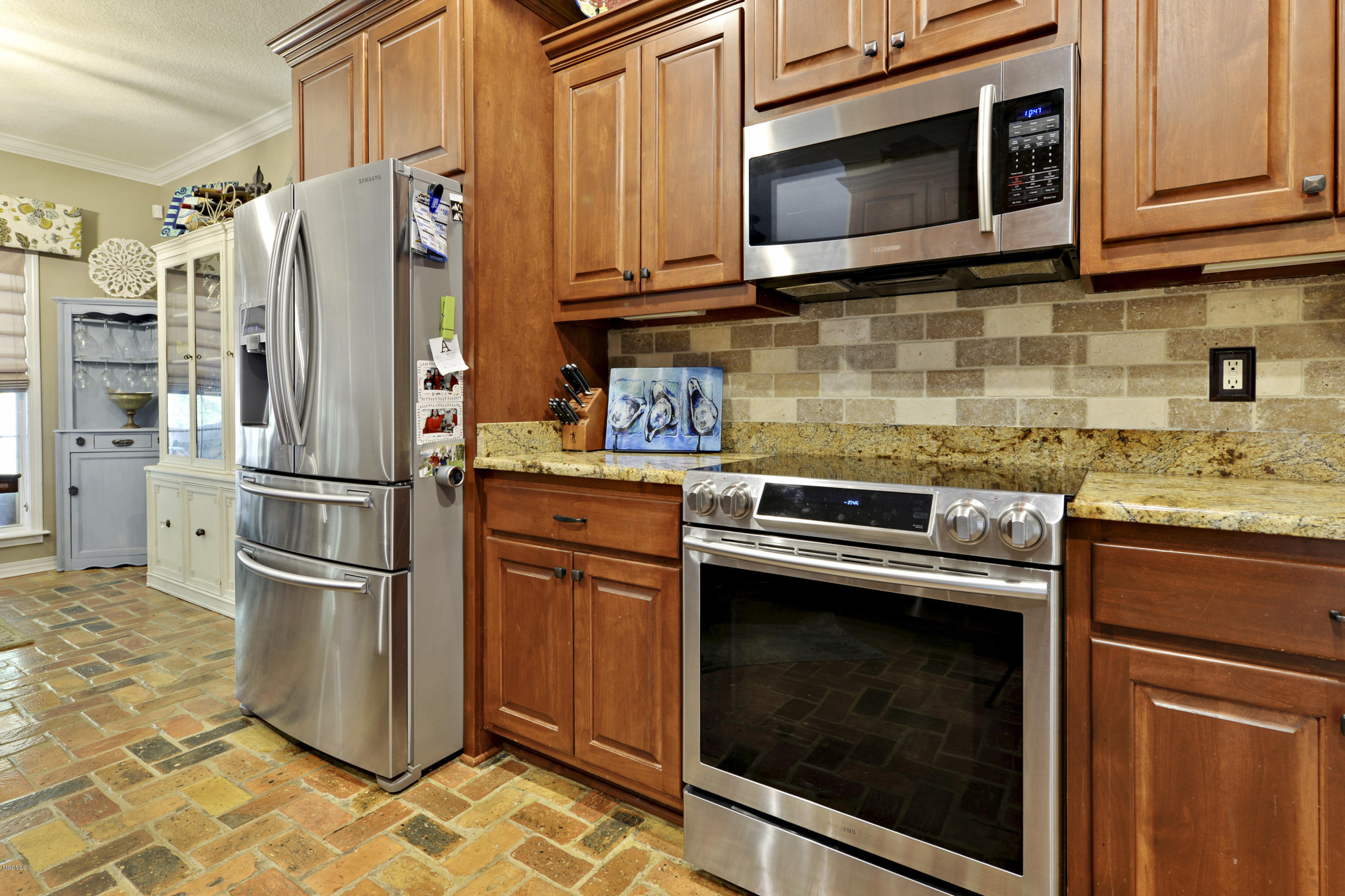 11586 Azalea Trace Gulfport, MS 39503 - Photo 12 of 27 012