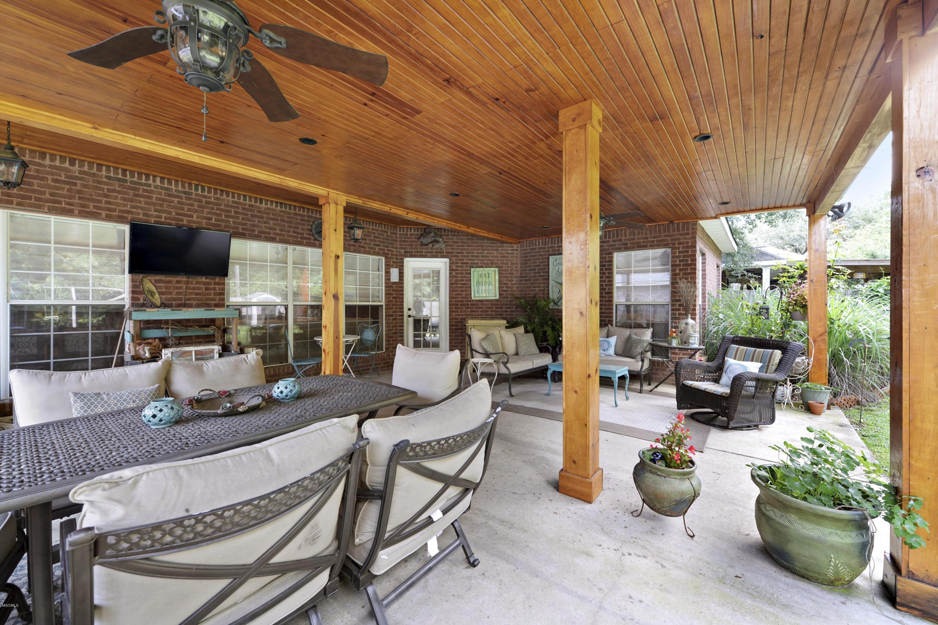 11586 Azalea Trace Gulfport, MS 39503 - Photo 24 of 27 024