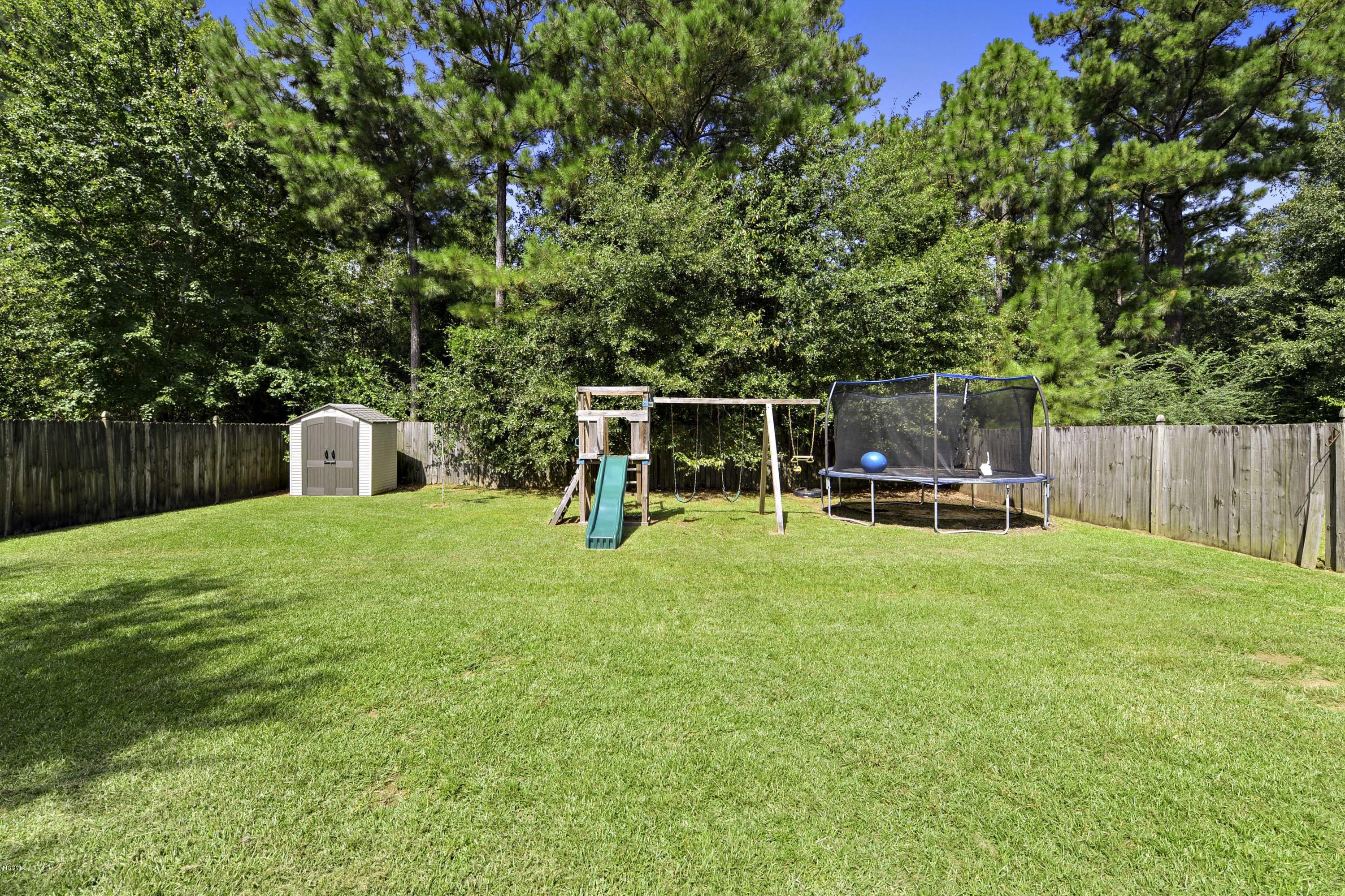 11586 Azalea Trace Gulfport, MS 39503 - Photo 25 of 27 025