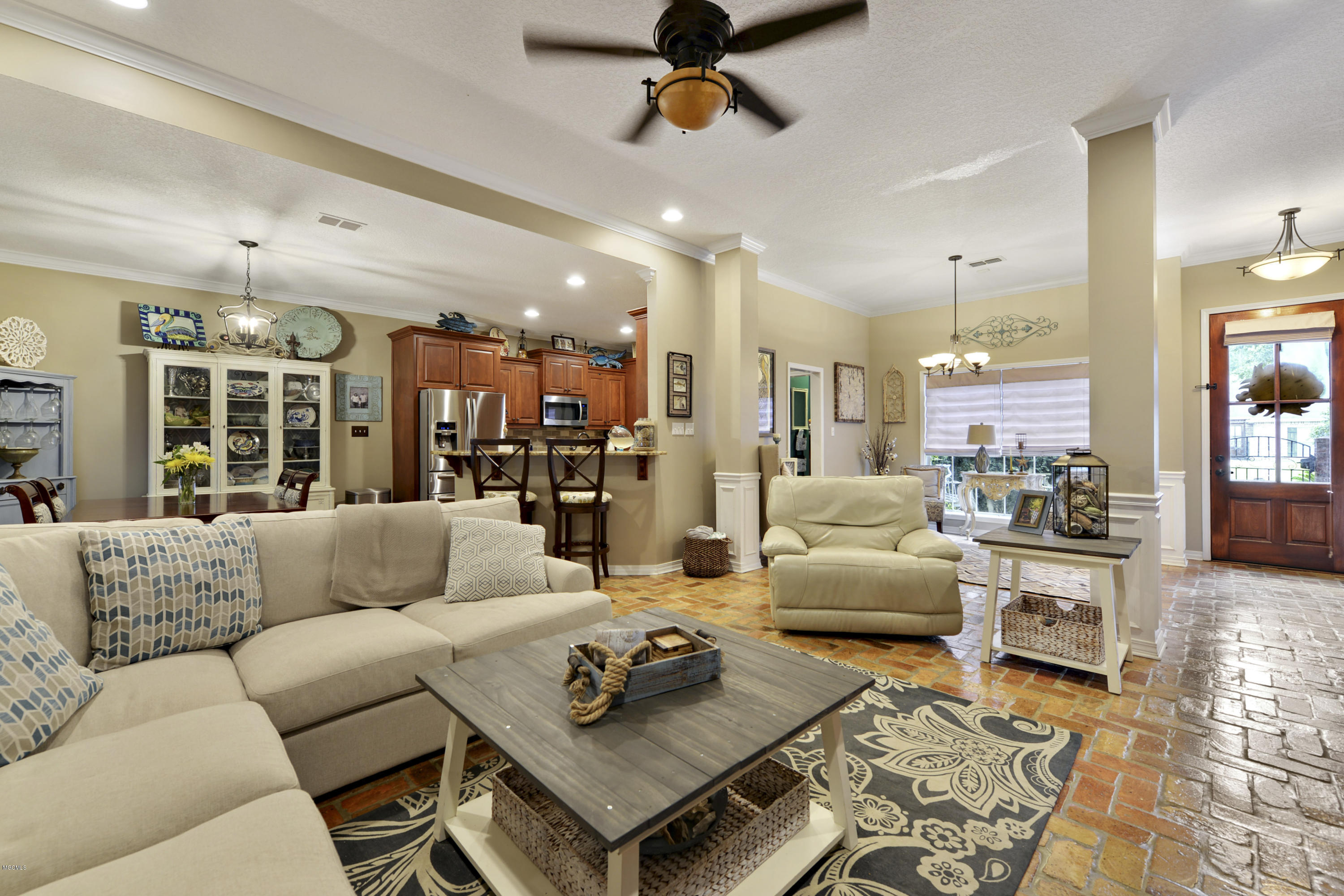 11586 Azalea Trace Gulfport, MS 39503 - Photo 5 of 27 005