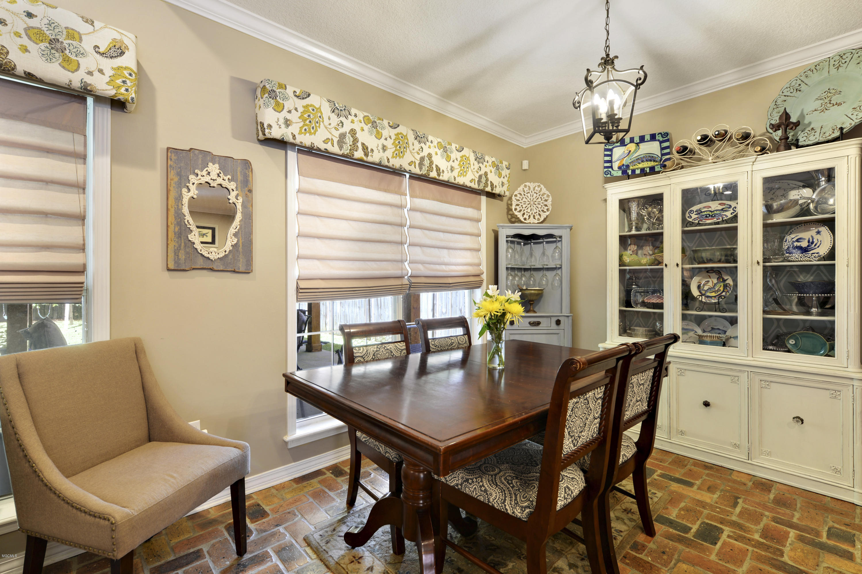 11586 Azalea Trace Gulfport, MS 39503 - Photo 8 of 27 008