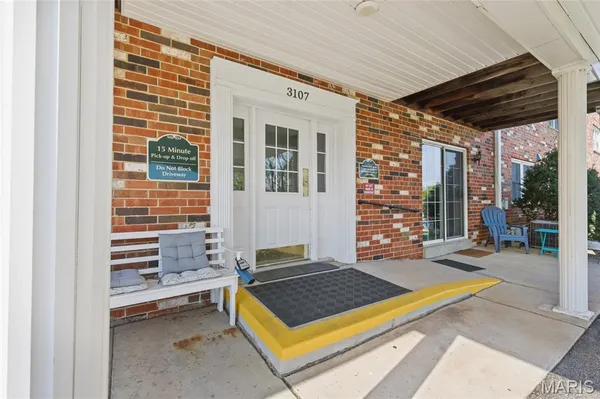 $99,500 | 3107 Garnette Drive, Unit B1, Bridgeton, MO 63044