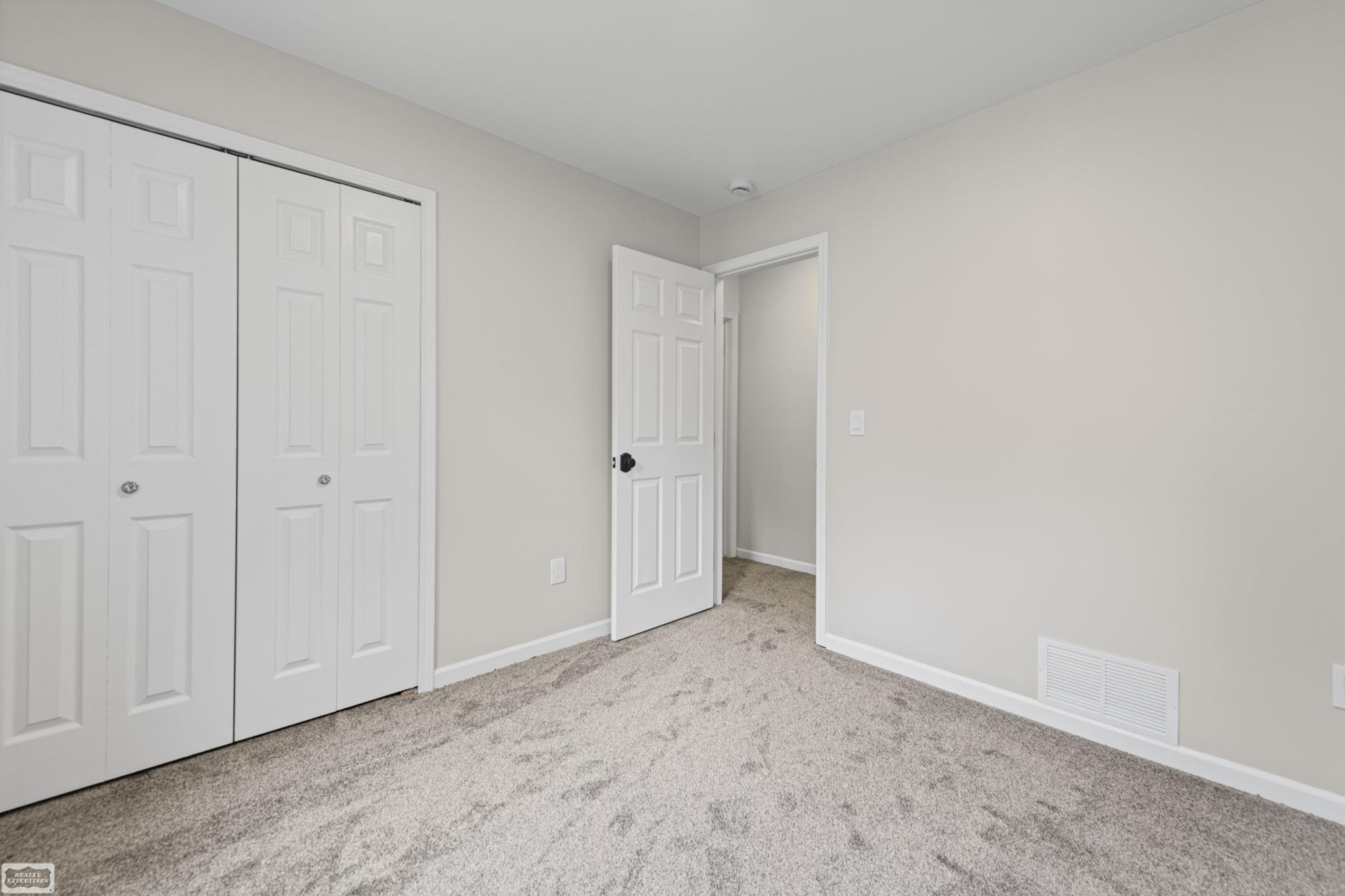 45310 Fairchild Road Macomb, MI 48042 - Photo 12 of 32