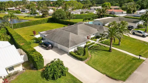 $1,149,000 | 10124 Seagrape Way, Palm Beach Gardens, FL 33418