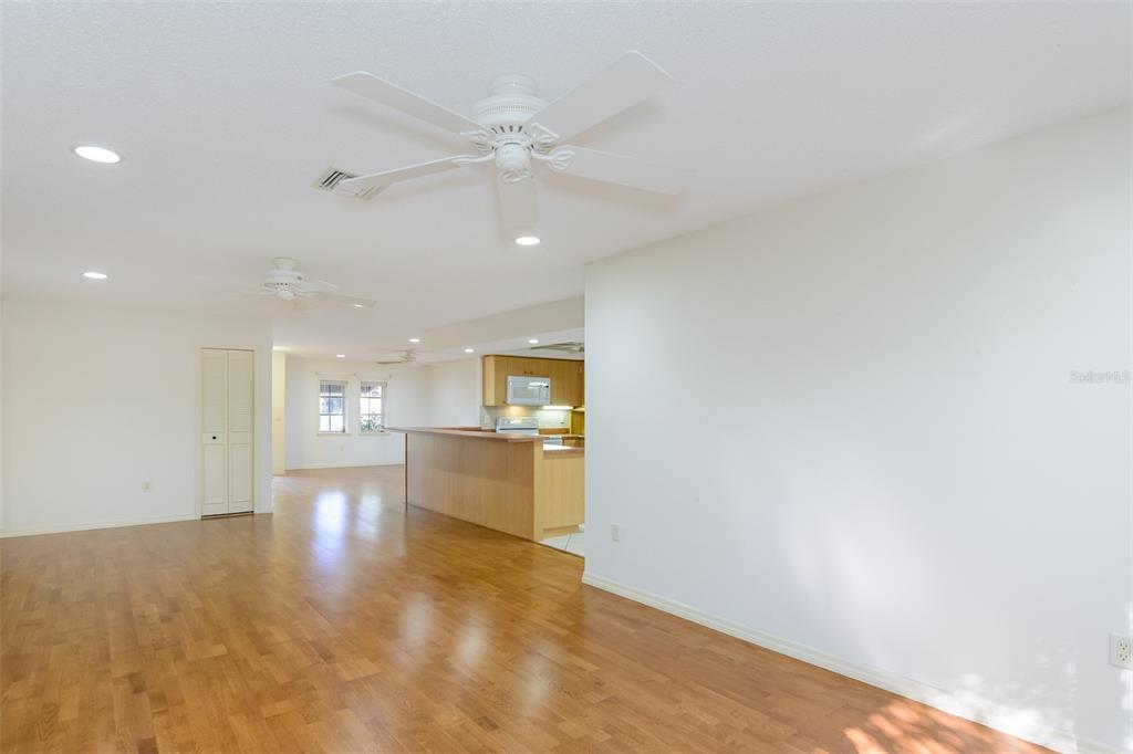 2101 Sunset Point Road, Unit 1003 Clearwater, FL 33765 - Photo 18 of 39 Great Room
